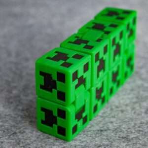 Майнкрафт нескінченний куб кріпер