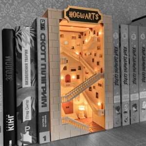 Книжковий куточок Гоґвортс