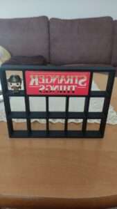 Stranger Things Kinder Joy Stand-5tev0-01